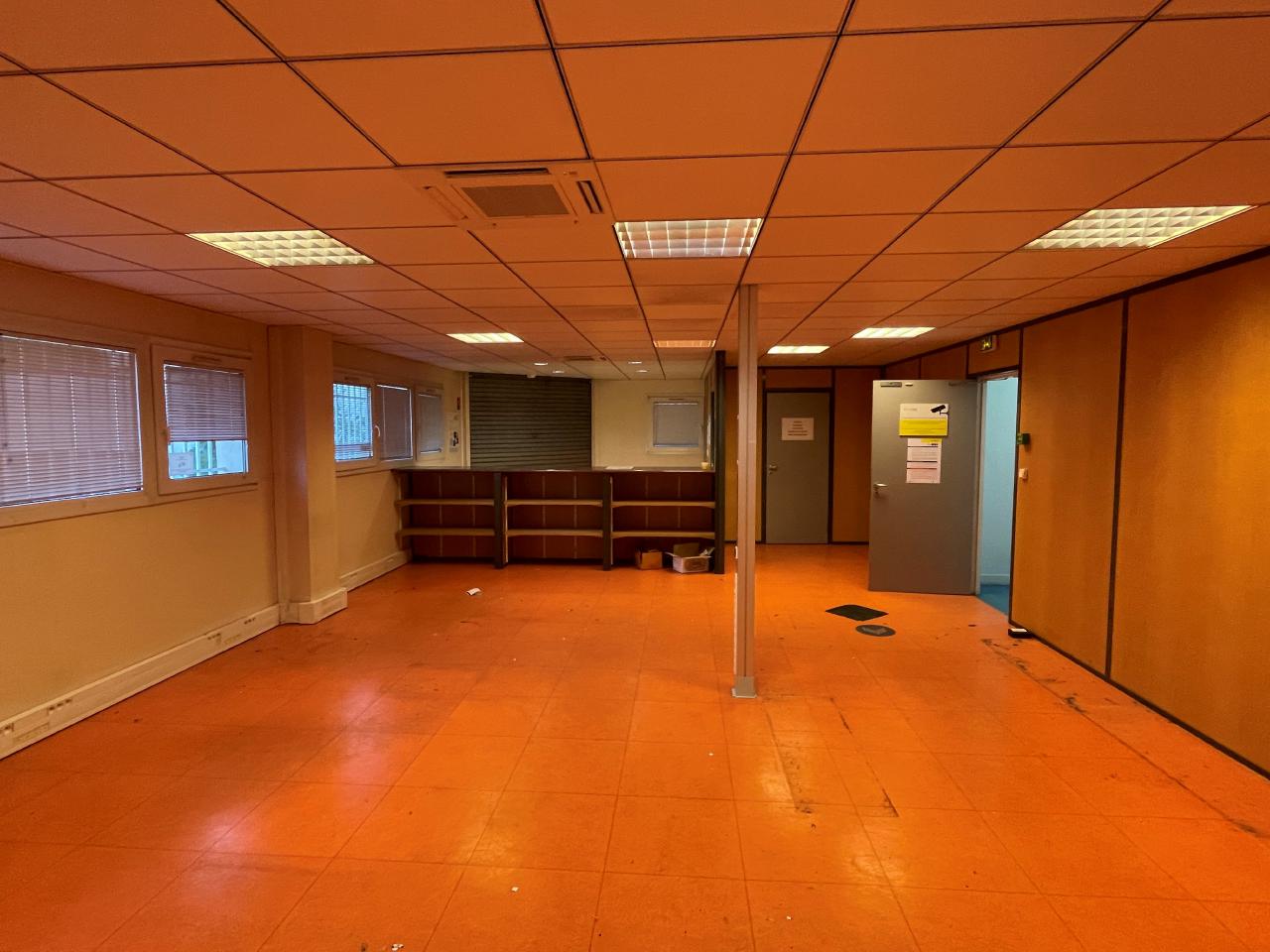 Local d'activité Ivry-sur-Seine 1799m² Location local d'activité Ivry-sur-Seine Val-de-Marne OLACT2206899 19